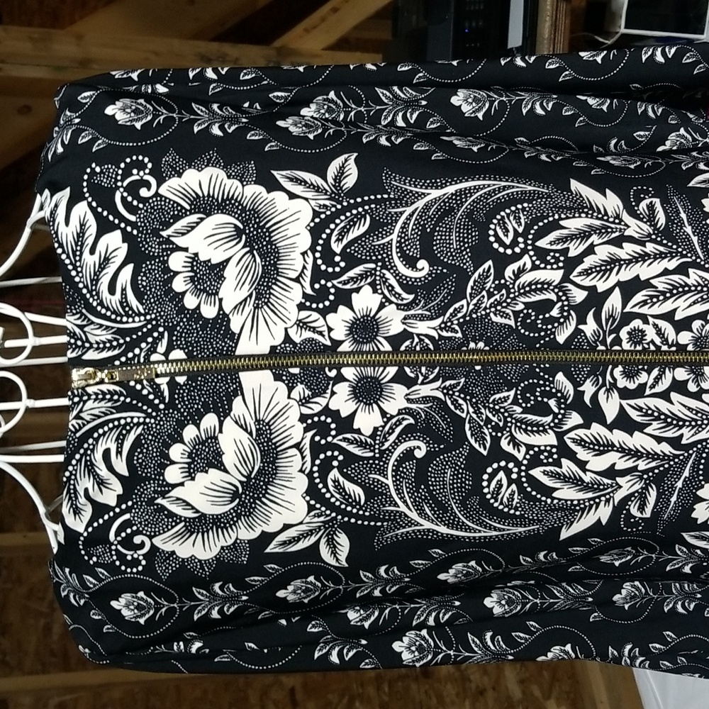 Eliza J Dress. Size 4. - Picture 5 of 9